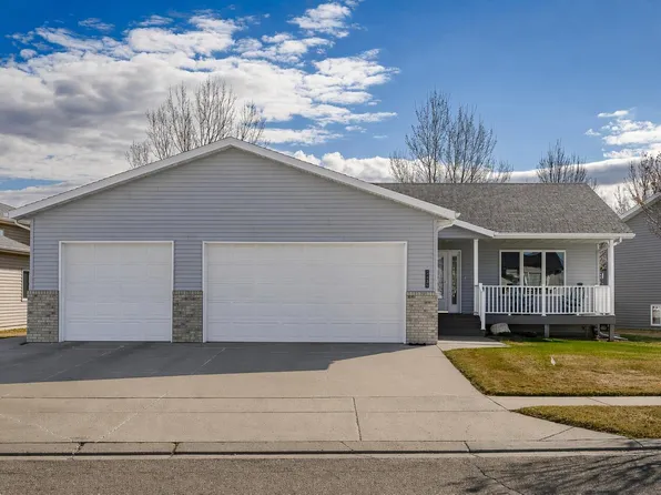 2245 Lacorte Loop, Bismarck, ND 58503