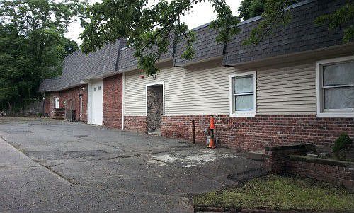 1st image of 107 Cooper Dr