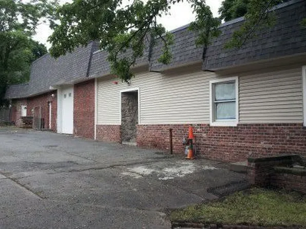 107 Cooper Dr, Nyack, NY 10960