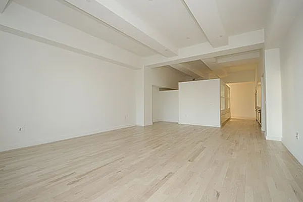 Rented by Sumitomo Real Estate Sales | media 19