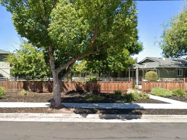 Loma Verde Ave, Palo Alto, CA 94306