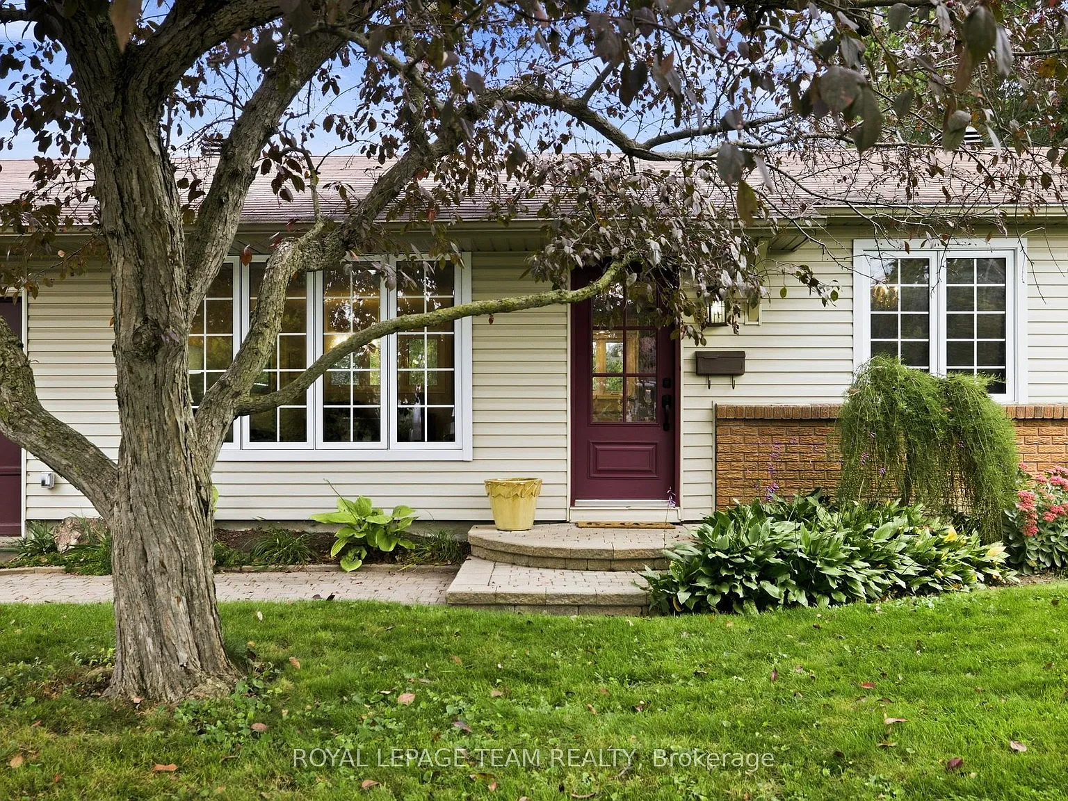 3 bed, $3,000 — Photo 3