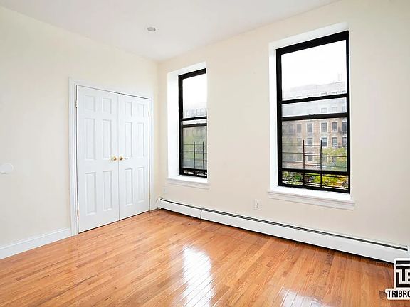 5th image of 4302 12th Ave #3S