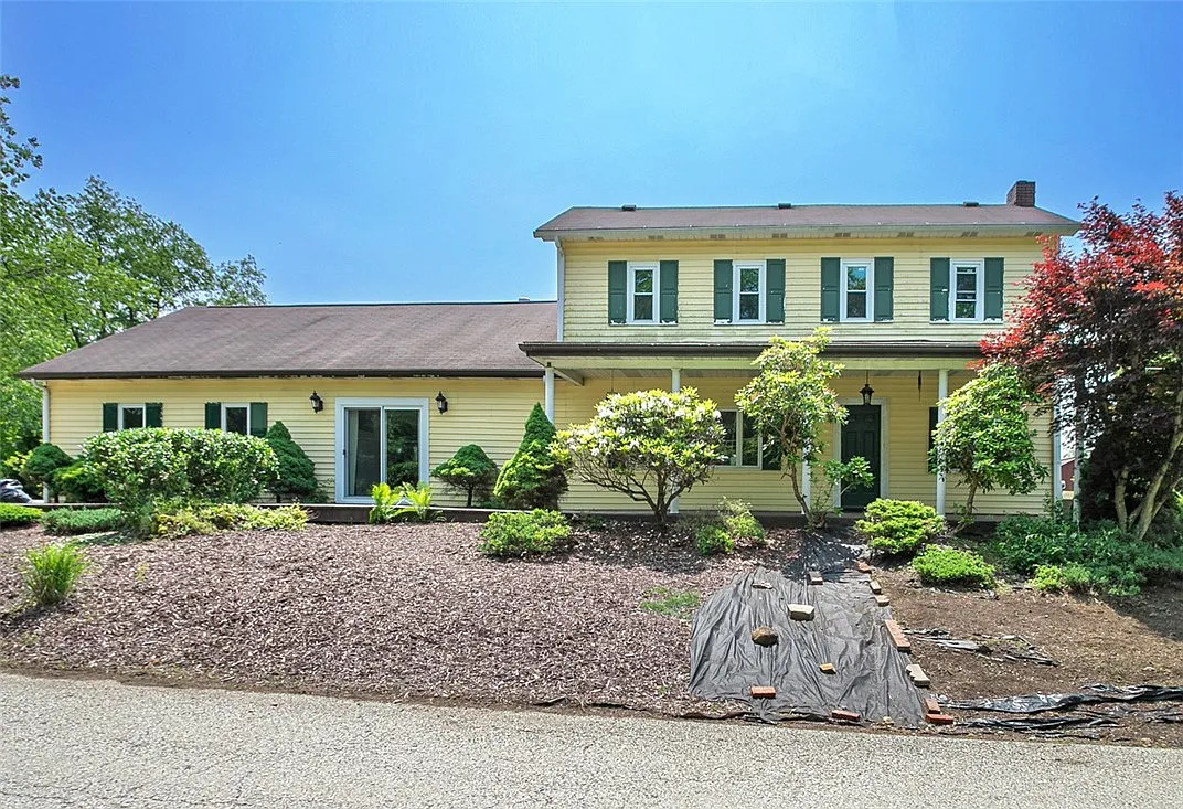 228 Wolfe Ln photo 1
