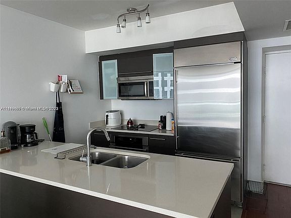 2nd image of 500 Brickell Ave #3108