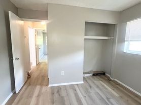 Move in Ready Remodeled Ft Myers Duplex, 2 br / 2.0 ba, $1400