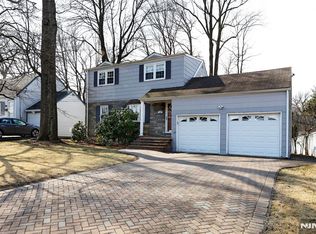 100 Romano Dr, Dumont, NJ 07628