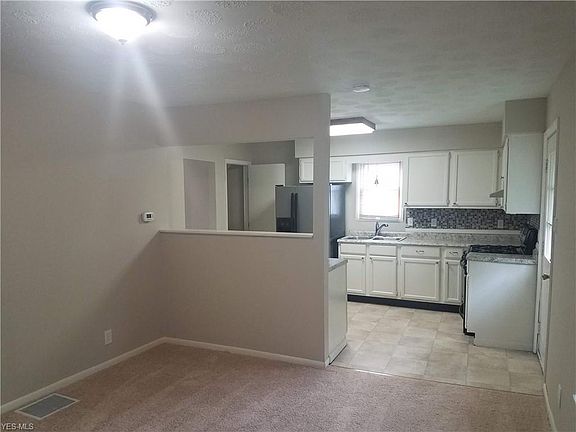 5th image of 334 Medilla Ave