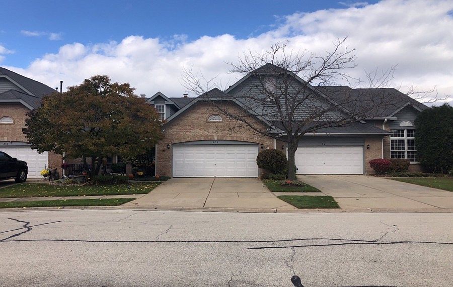 1st image of 303 Lynwood Cir