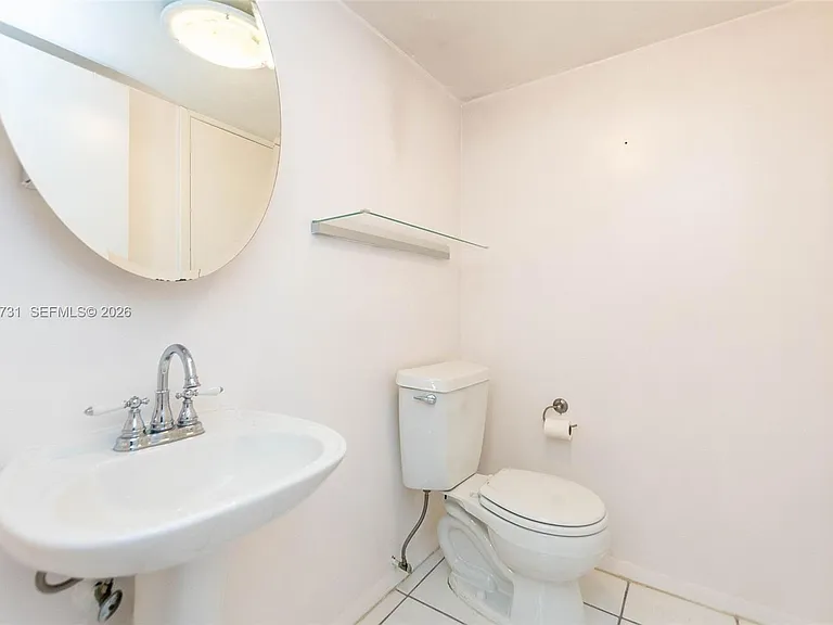 3862 NE 171st St #B — Photo 16
