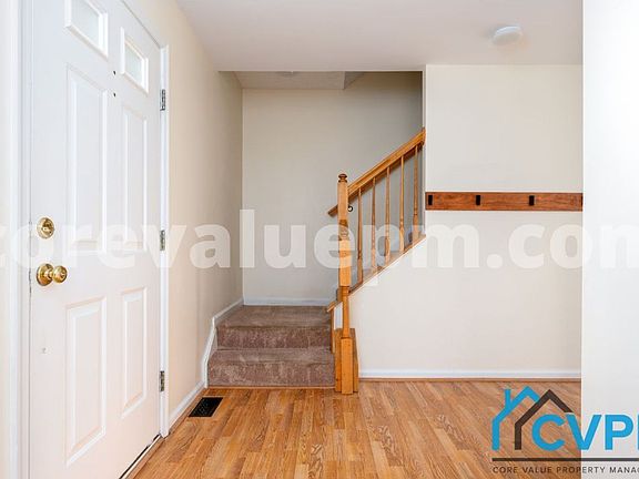 3rd image of 1321 Treasure Dr