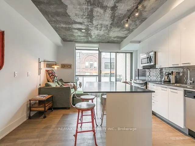 630 Queen St E #214 — Photo 8