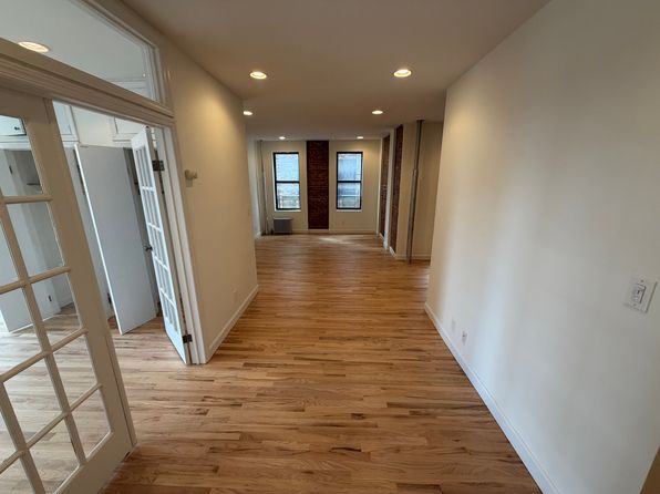 5025 Broadway APT 4J