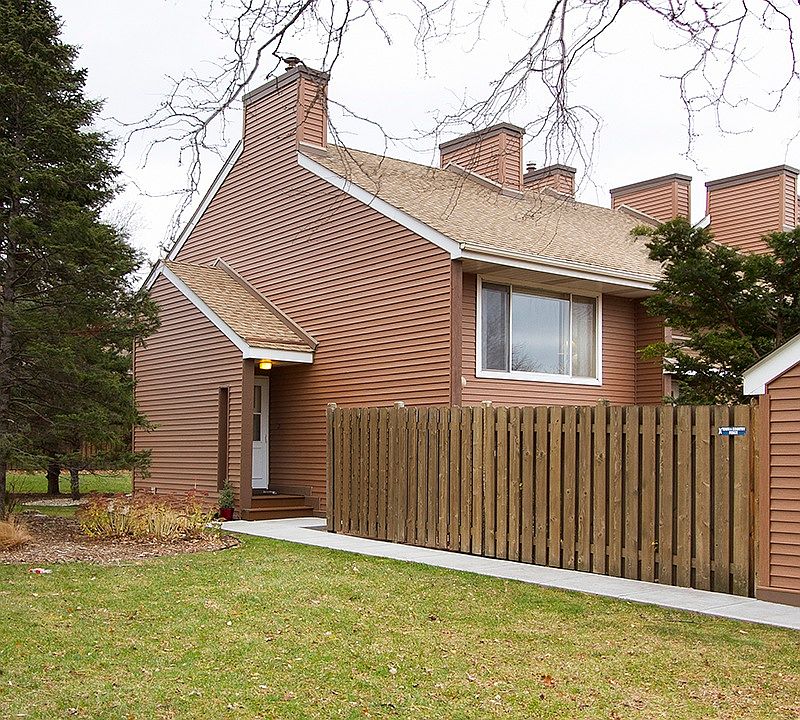 1st image of 816 Seal St