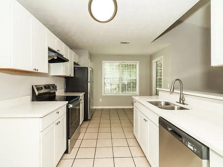 1799 Killarney Dr SW — Photo 9