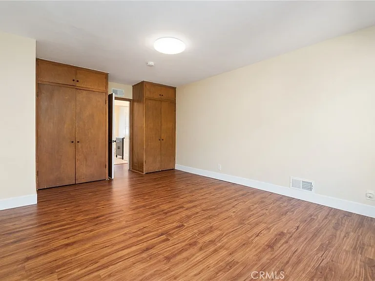 1027 S Malgren Ave — Photo 25