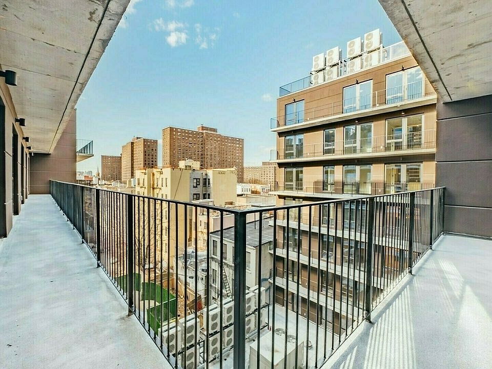 1st image of 115 Stanwix St #555