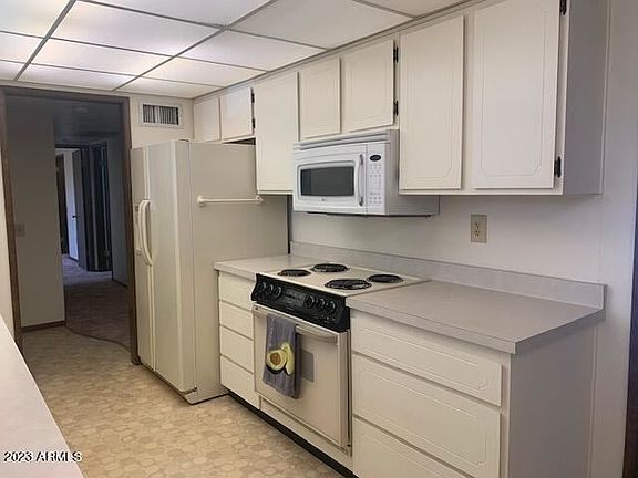 3rd image of 10901 W Jezebel Dr