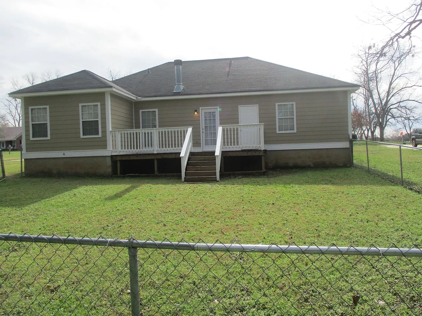 Mayfield Dr., 250 — Photo 2
