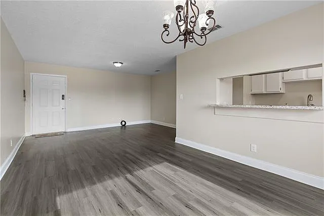 4800 Pontchartrain Dr #13 — Photo 3