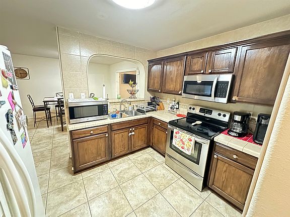 5th image of 17529 College Port Dr