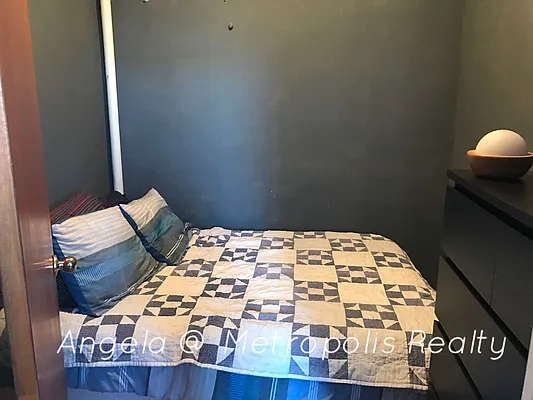 Rented by Metropolis International Realty Inc. | media 7