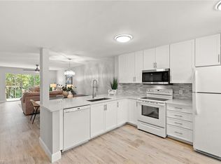 3071 Sandpiper Bay Cir APT L205, Naples, FL 34112