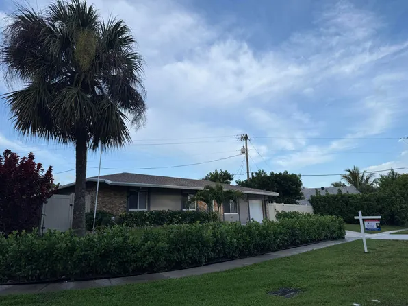 8099 Santa Fe Trail, Boca Raton, FL 33487