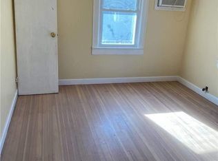 556 Wadleigh Ave, West Hempstead, NY 11552
