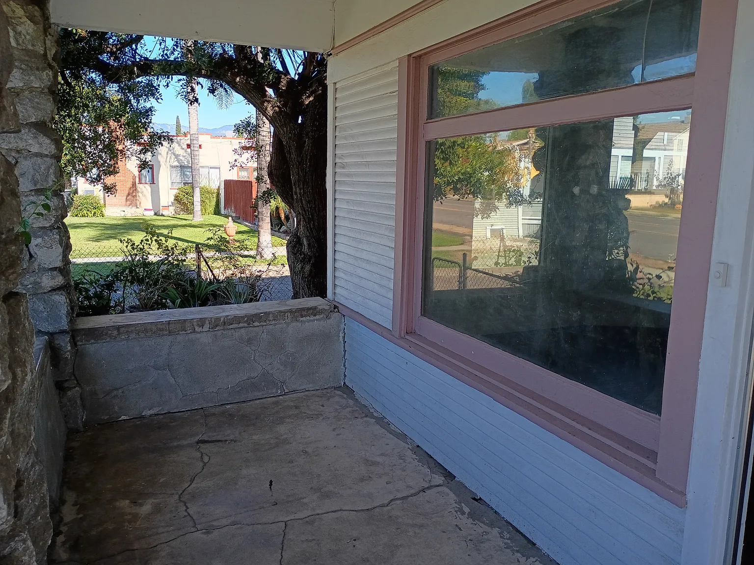 2 bed, 900 sqft, $2,200 — Photo 3