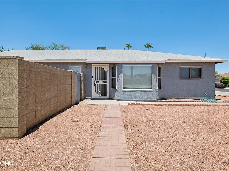 11904 N 76th Ln — Photo 3