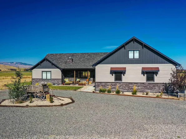 23 Jackie Bee Dr, Cody, WY 82414