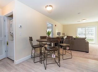 Residences at MacGregor Cut, Londonderry, NH 03053