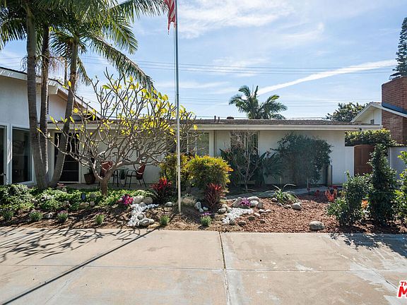 5th image of 11332 Loch Lomond Rd