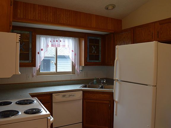 2nd image of 1042 Crisfield Dr