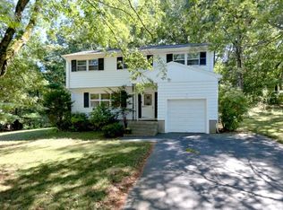 23 Brooks Rd, Wayland, MA 01778
