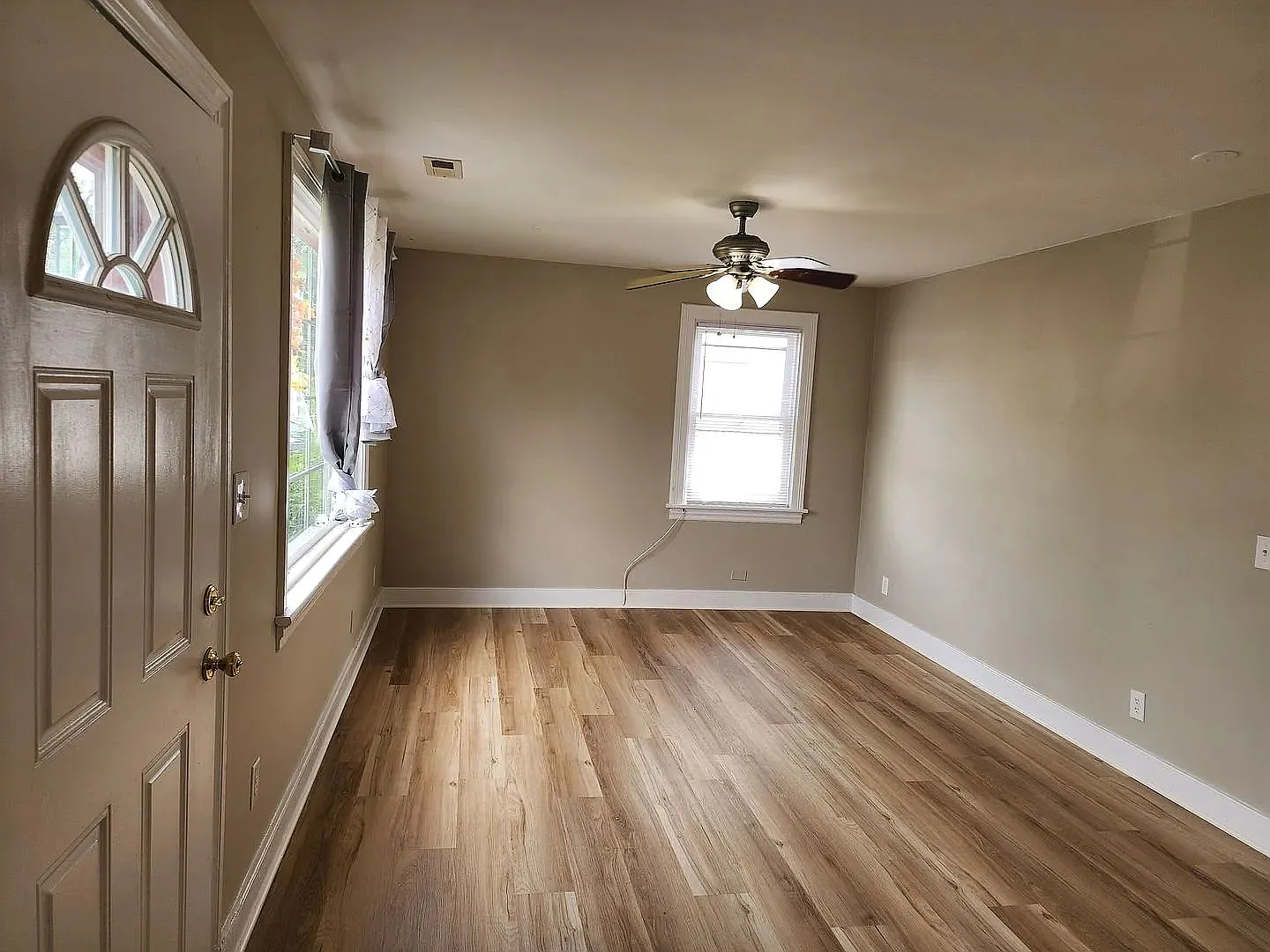 115 S Ivy Ave - 115 — Photo 4
