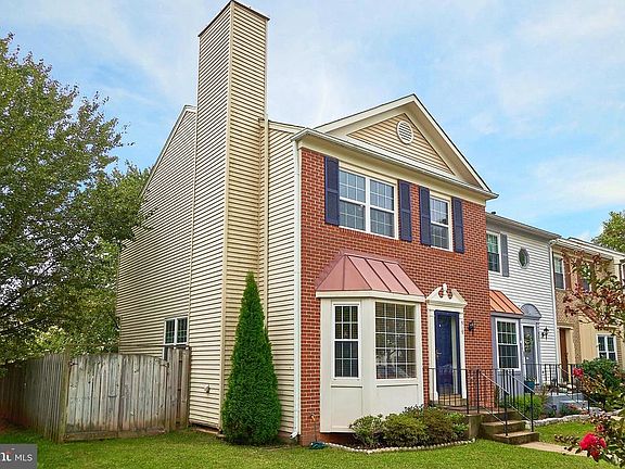 Fenced Side and Rear Yard