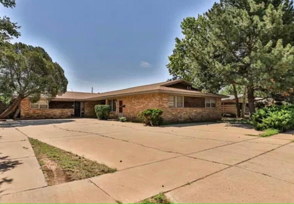 1st image of 3425 70th Dr #3427