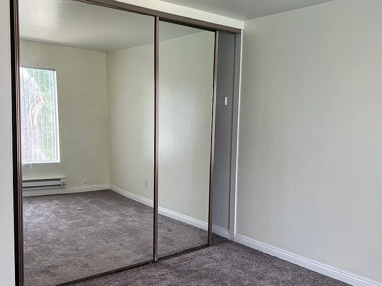 23316 Marigold Ave — Photo 11