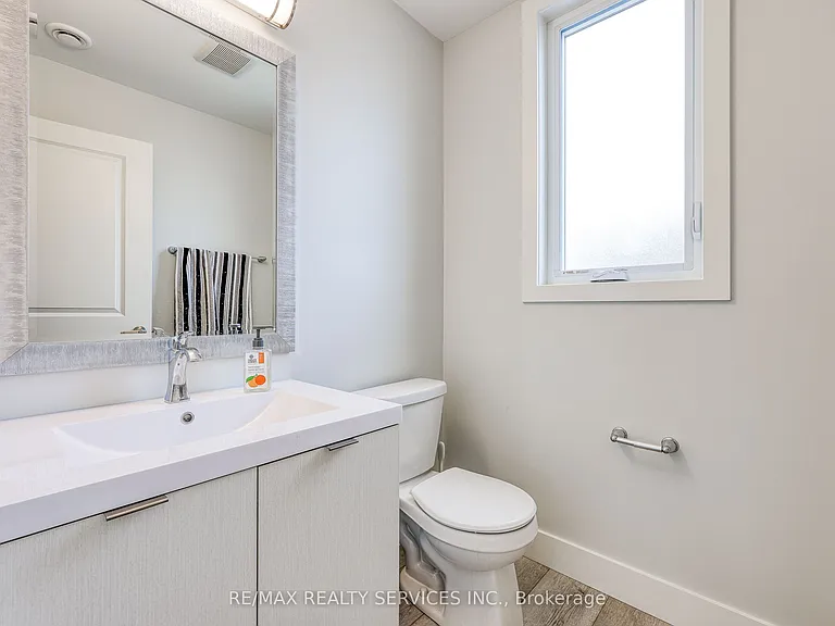 925 Deveron Cres #12 — Photo 10