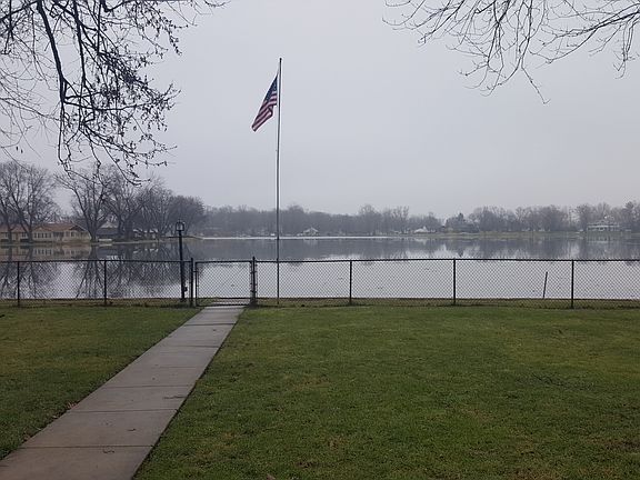 Lake view dock not shown