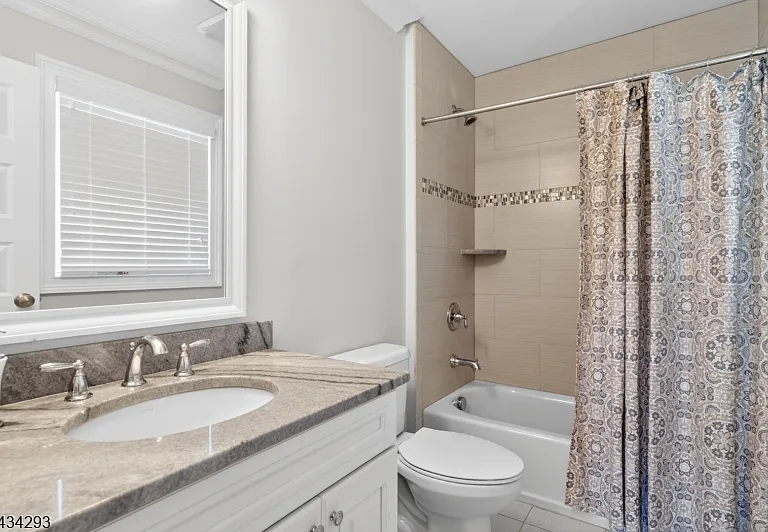 921 Harding St — Photo 35