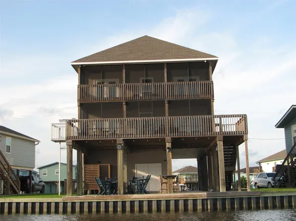 32 Trout Ln, Freeport, TX 77541