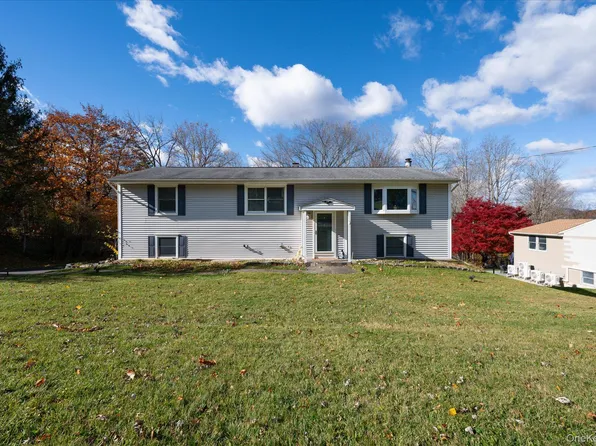 40 Saint Michaels Terrace, Carmel, NY 10512