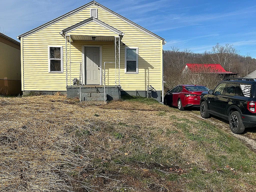 1347 9th St photo 1