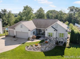9313 Grand Ridge Dr, Zeeland, MI 49464