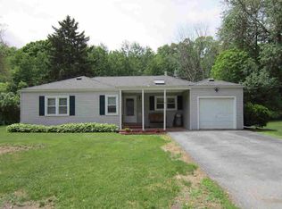 8 Exeter Rd, Poughkeepsie, NY 12603