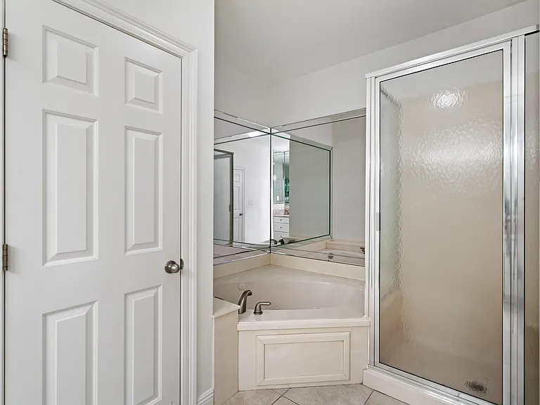 724 Harbor Blvd #202 — Photo 26