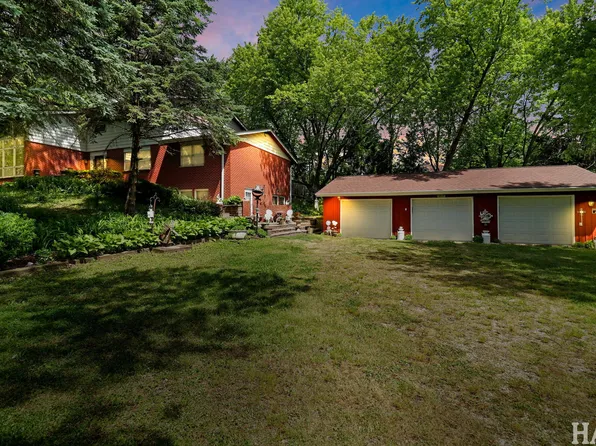 11012 Lucas Rd, Woodstock, IL 60098